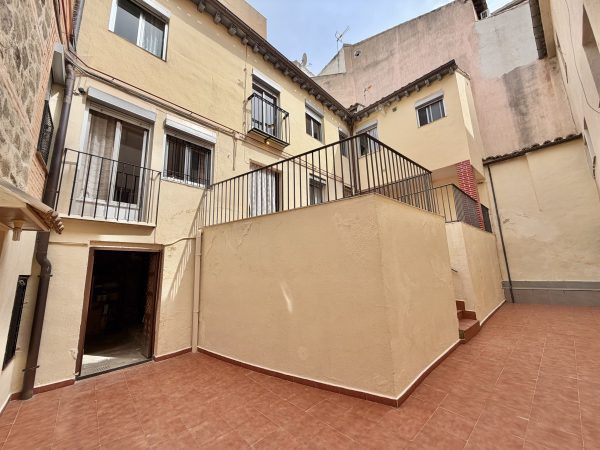 ¡OPORTUNIDAD ÚNICA: 3 VIVIENDAS INDEPENDIENTES!