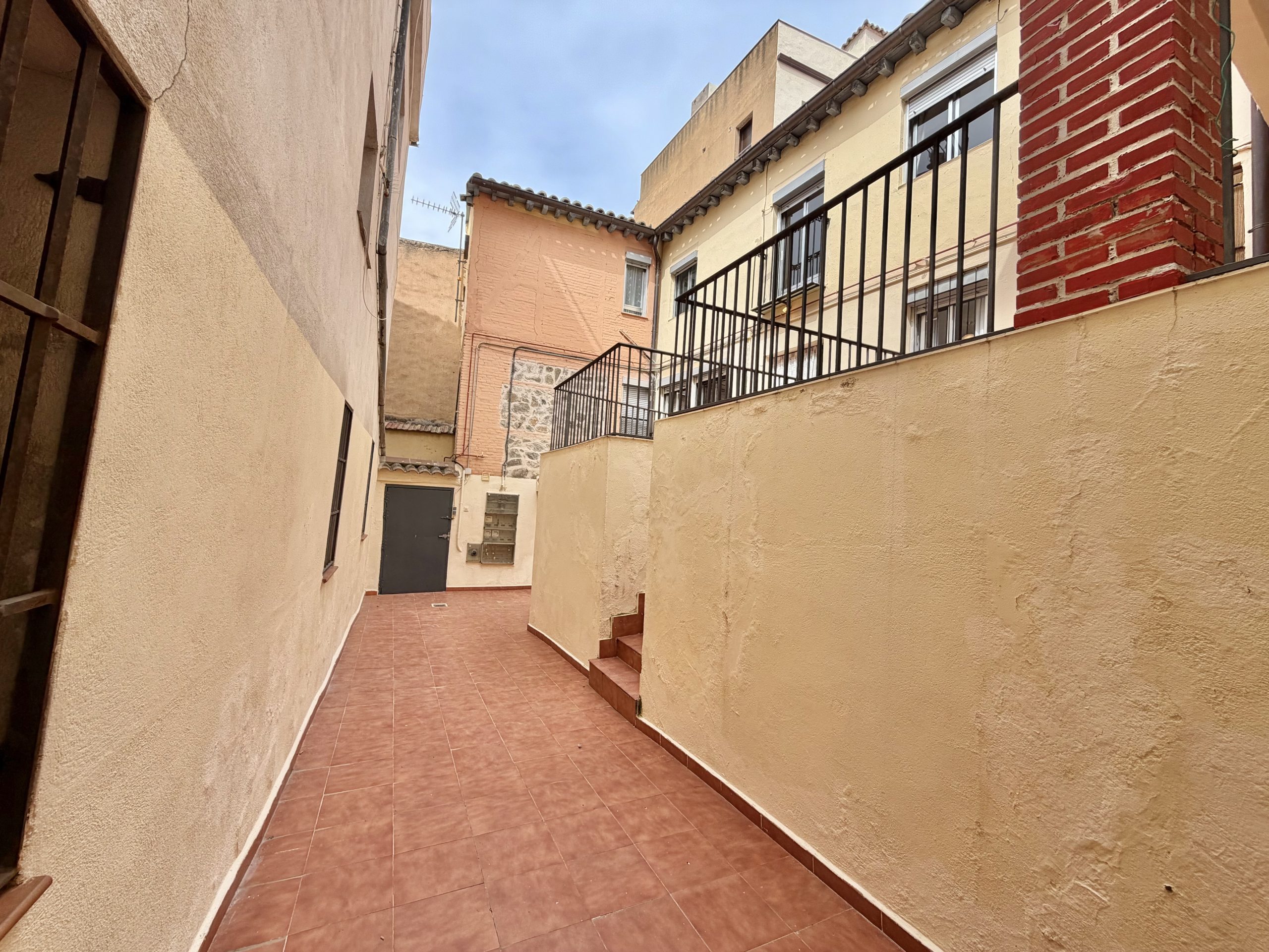 ¡OPORTUNIDAD ÚNICA: 3 VIVIENDAS INDEPENDIENTES! - Imagen 4