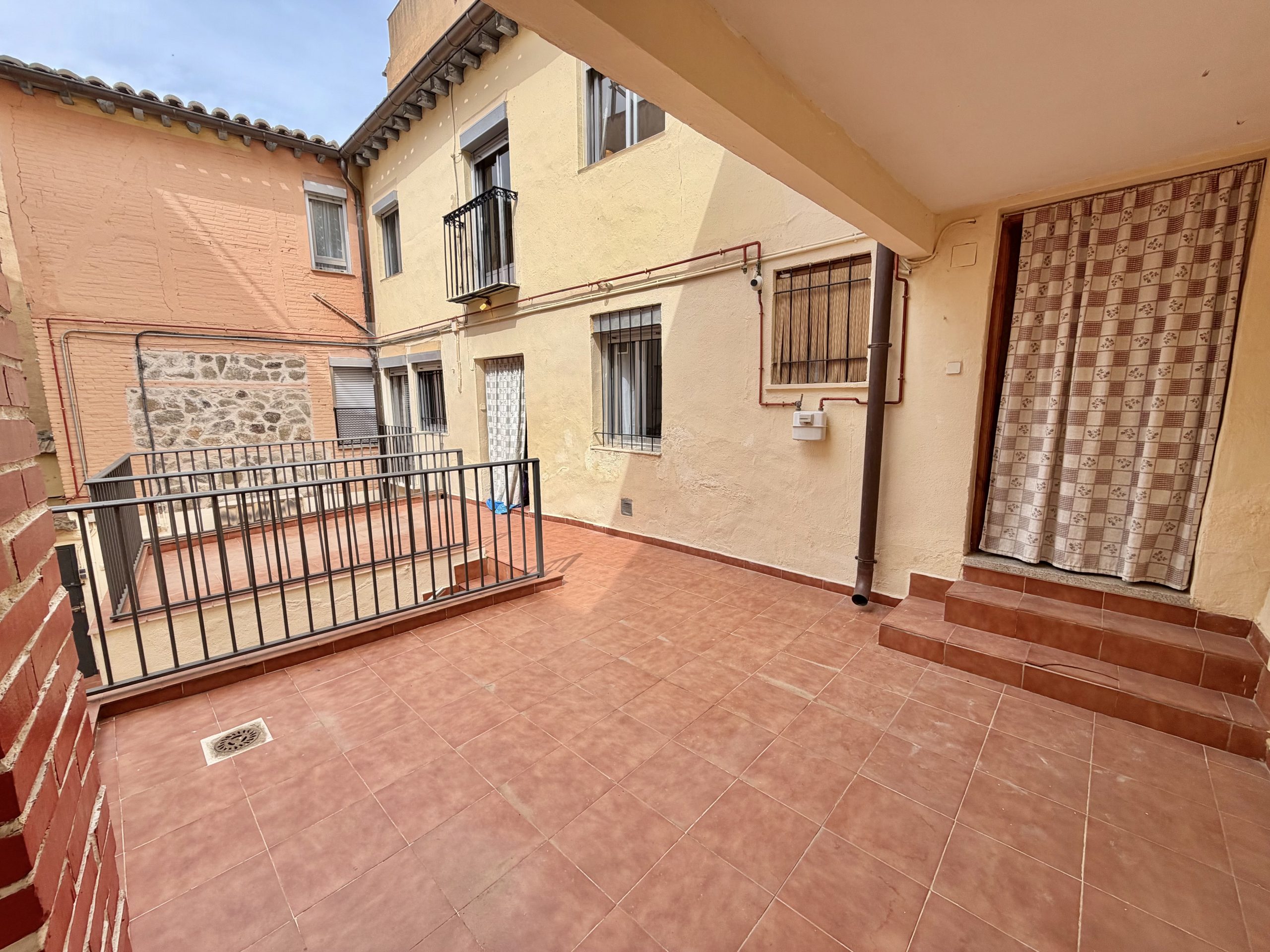 ¡OPORTUNIDAD ÚNICA: 3 VIVIENDAS INDEPENDIENTES! - Imagen 6