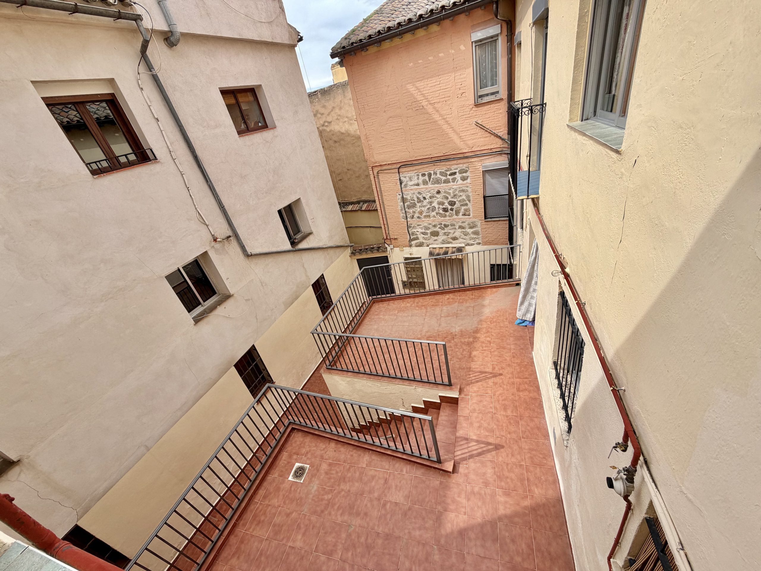 ¡OPORTUNIDAD ÚNICA: 3 VIVIENDAS INDEPENDIENTES! - Imagen 40