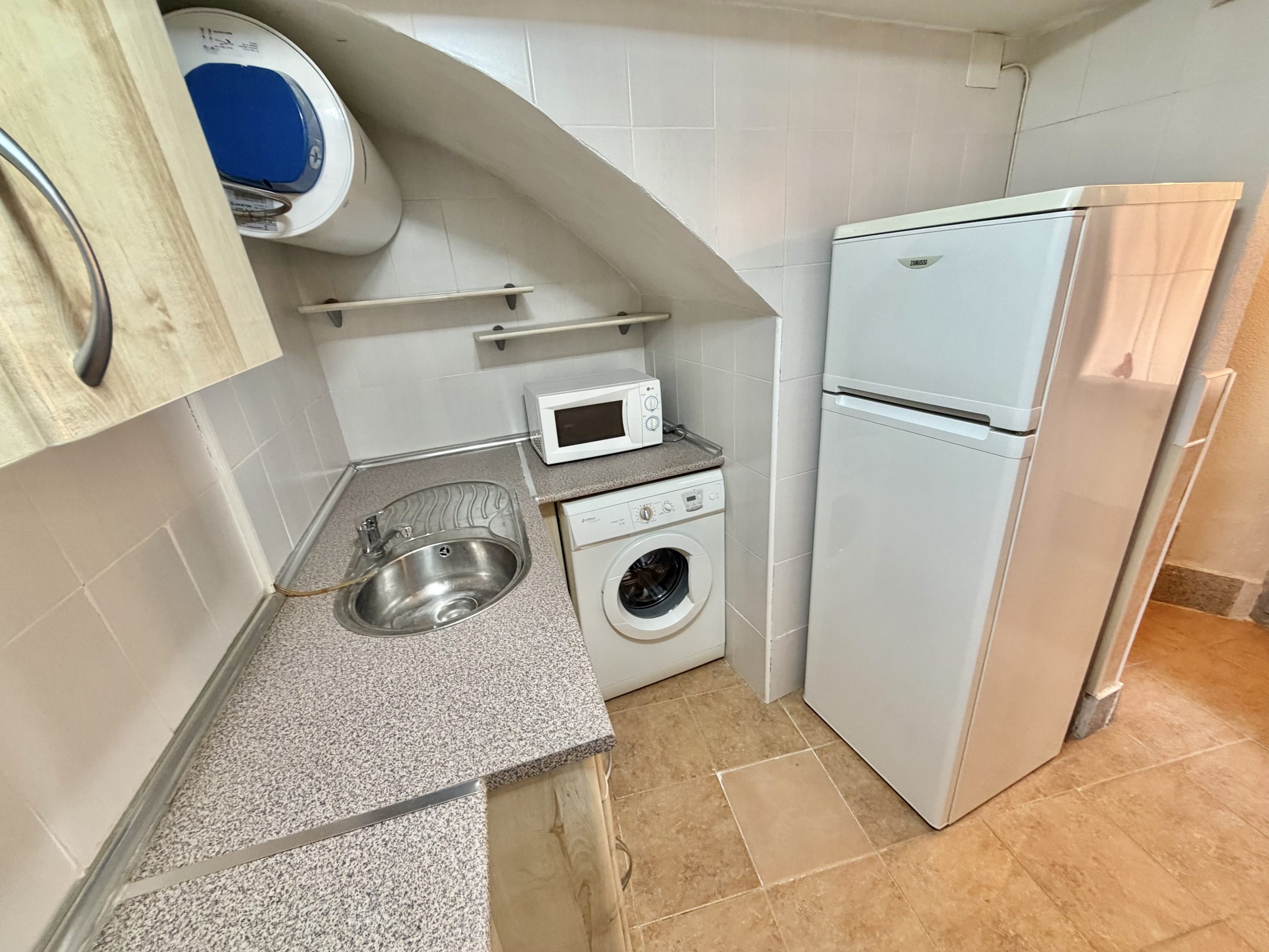 ¡OPORTUNIDAD ÚNICA: 3 VIVIENDAS INDEPENDIENTES! - Imagen 47